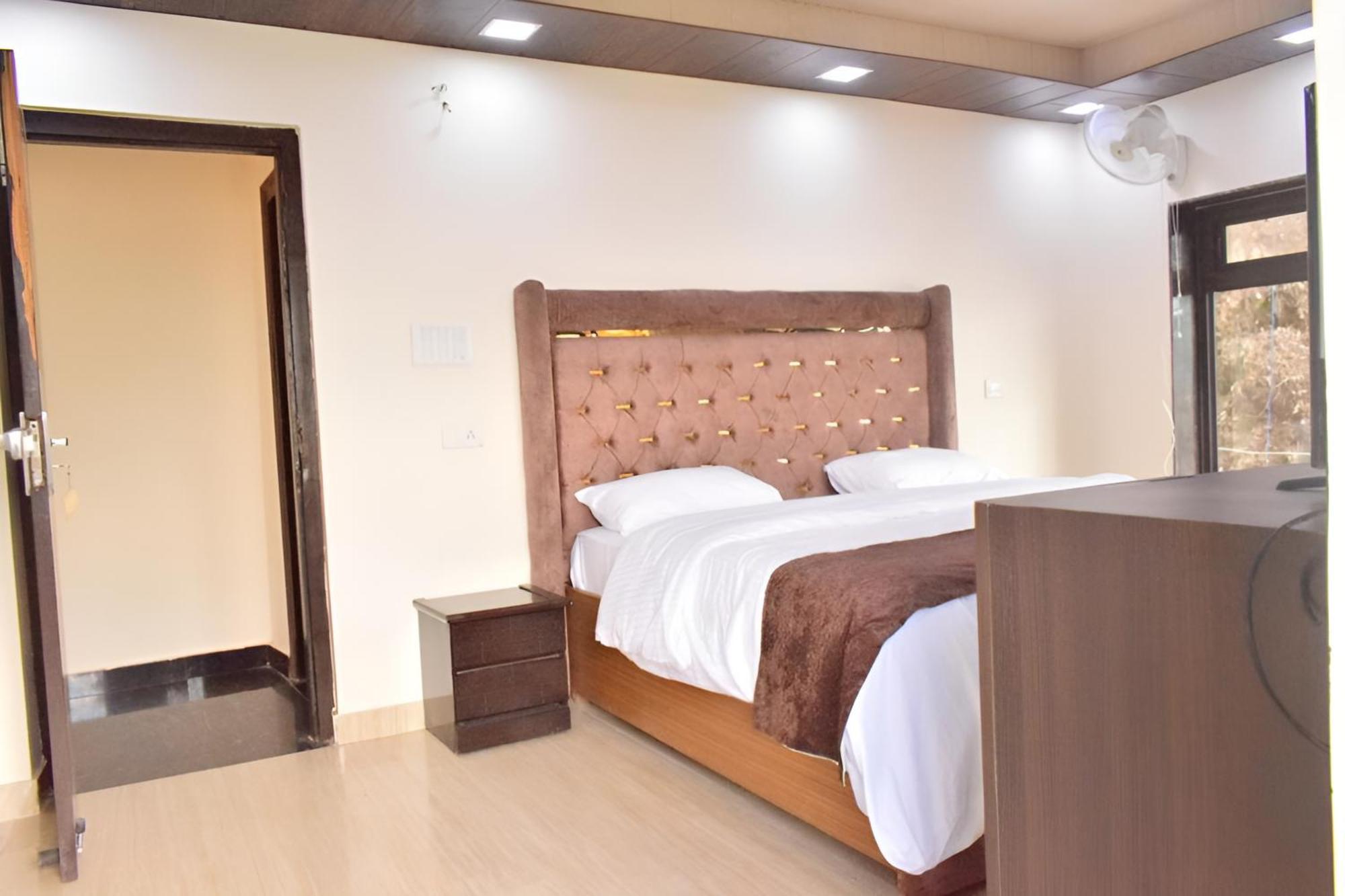 Rudhraksh Villa 4Br- Perfect Vacay Villa 穆索里 外观 照片