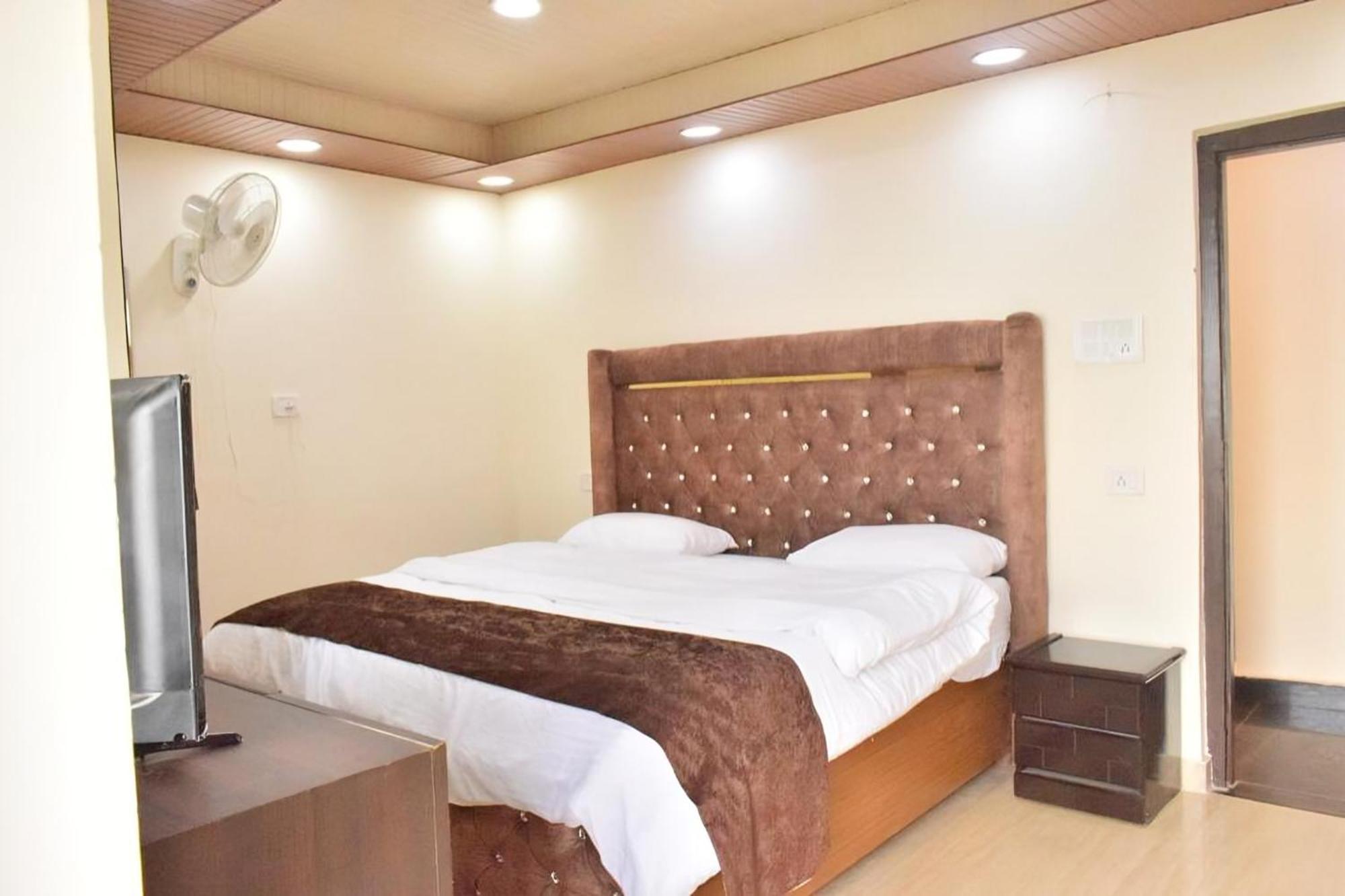 Rudhraksh Villa 4Br- Perfect Vacay Villa 穆索里 外观 照片